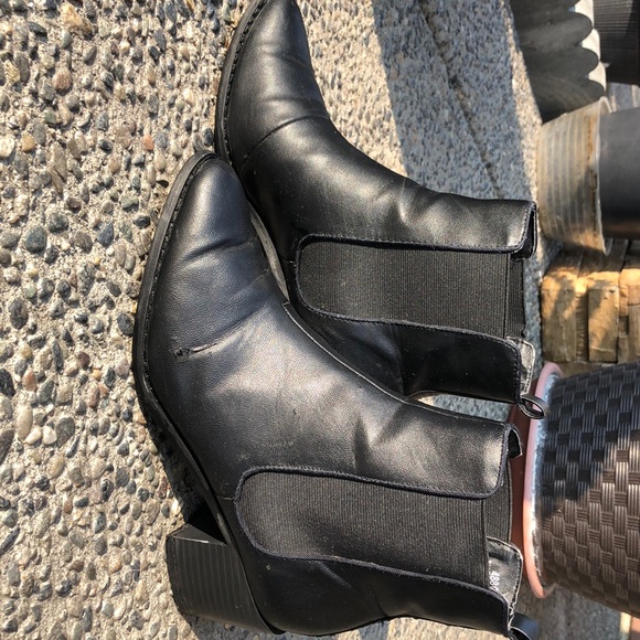 ASOS Black Pointed Ankle Boots - Picture 3 of 4